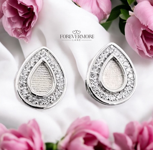 Willow teardrop Stud Earrings