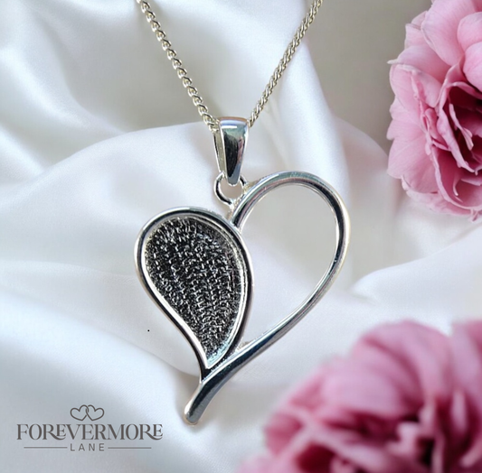 Avery Open Heart Pendant