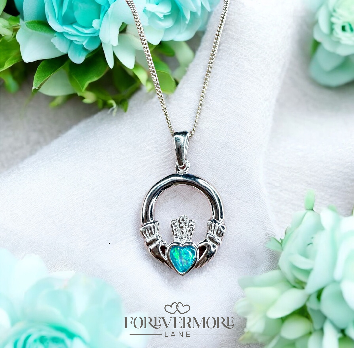 Niamh Claddagh Pendant