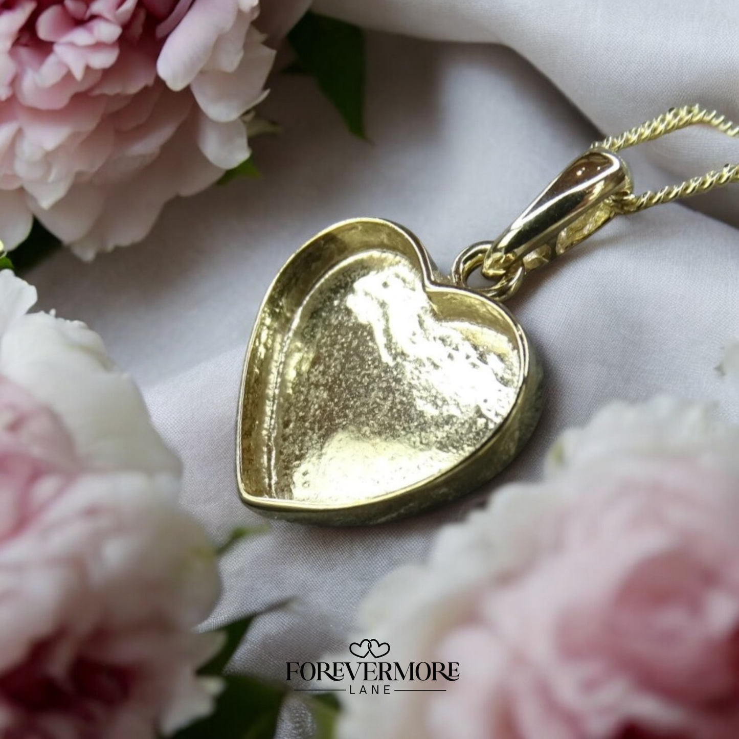 Lyra 9ct Gold Heart Pendant